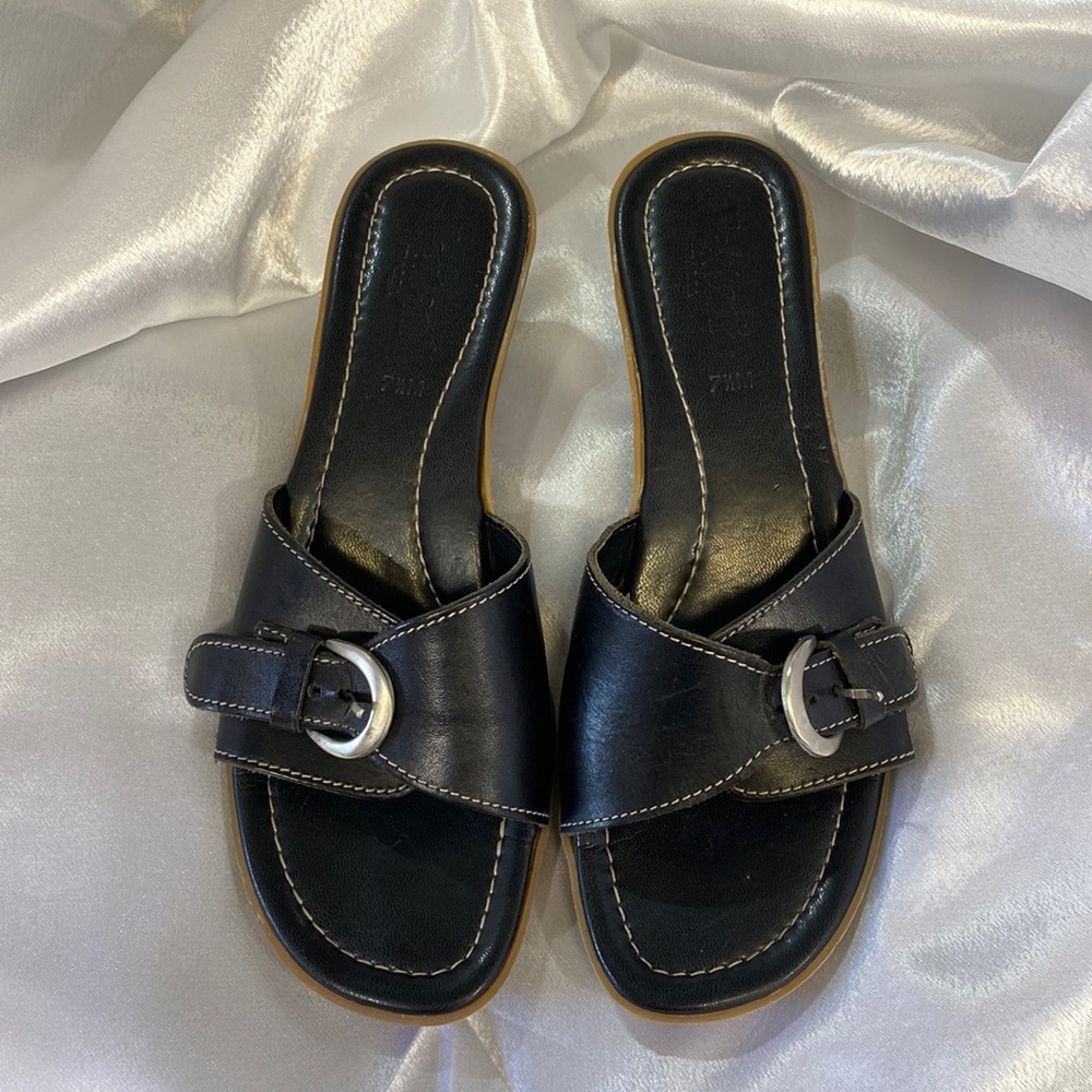 Black Vertan of Italy Sandals